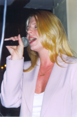 Kay singing at Linsey and Craig's wedding